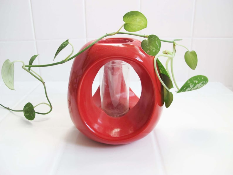 Vintage 80s Red Donut Cut Out Bud Vase Post Modern Decor Best Friend Gift Plant Cutting Holder Propagation Vessel image 1