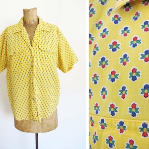 Camisa vintage de algodón amarillo de manga corta con botones, años 90, talla M, L - Camisa de botones estilo campestre con cuello floreado y estampado floral italiano de Liz Sport, años 90