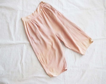Vintage 1940s Rayon Capri Lounge Pants M - 1940s Pink Beige Cropped Harem Casual Pants Side Button Closure
