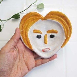 Vintage Face Spoon Rest made in Italy 60s Mid Century Ceramic Human Face Ring Dish Catchall Quirky Gift For Friend image 4