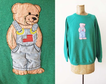 Vintage 80s Green Raglan Sweatshirt Bear in Overalls Patch S  - 1980s Crewneck Pullover Athletic Sweater Solid Color - Kawaii Cute