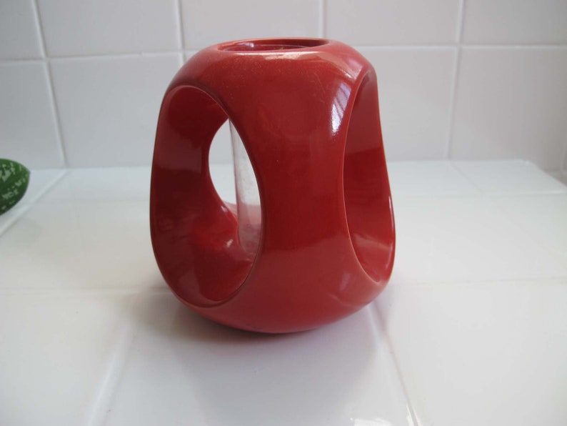 Vintage 80s Red Donut Cut Out Bud Vase Post Modern Decor Best Friend Gift Plant Cutting Holder Propagation Vessel image 3