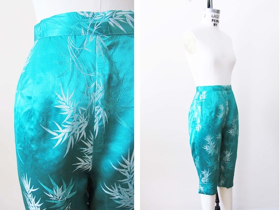 Vintage 60s Satin Chinoiserie Capri Pants 26 - 19… - image 1