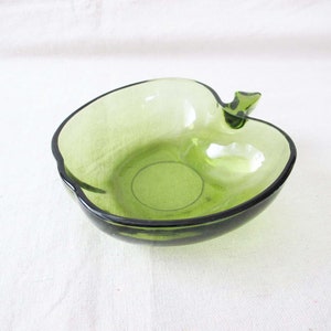 Vintage 70s Green Apple Glass Dish 1970s Fruit Shaped Catchall Bowl Coins Key Jewelry Dish Quirky Gift Friend image 4