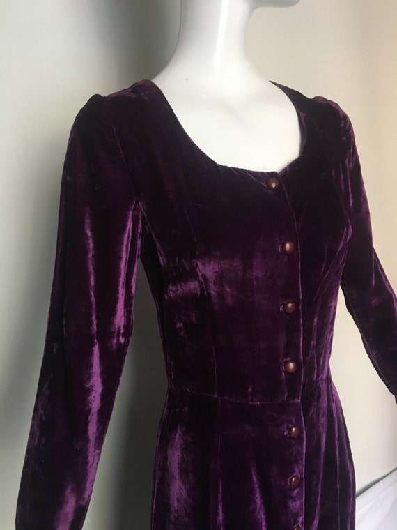 XS Purple Velvet Midi Dress by India Imports of Rh