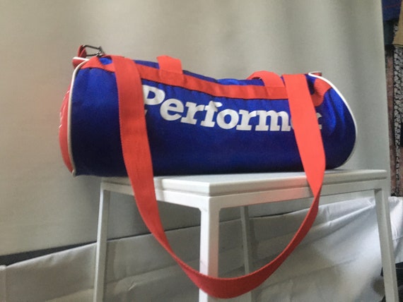 Performer 1980s Duffel Bag // Vintage Gym Bag