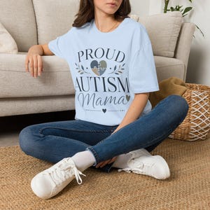 T-shirt « Maman fière d'un enfant autiste » | T-shirt « Cœur puzzle » pour la sensibilisation | Besoins spéciaux