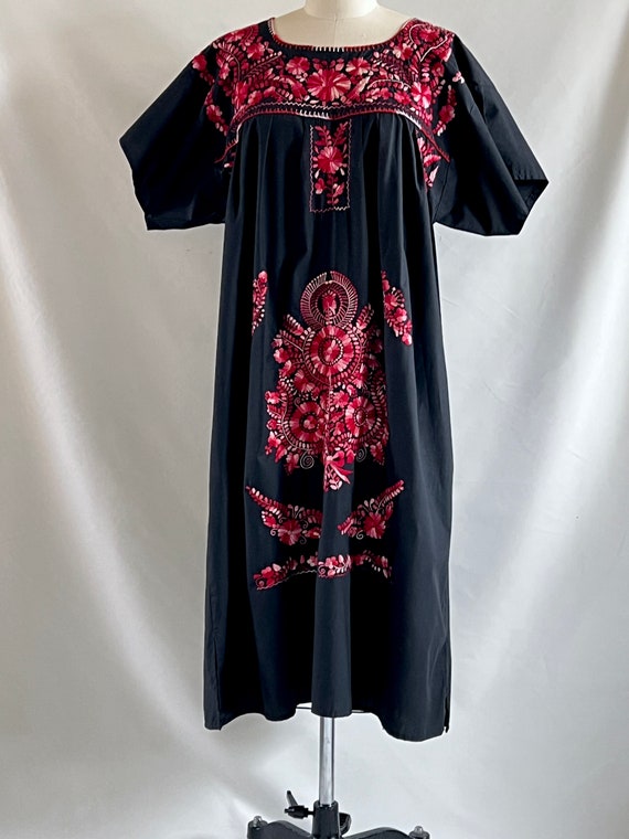 Vintage Mexican [Oaxacan] Cotton Dress, Black Cot… - image 7