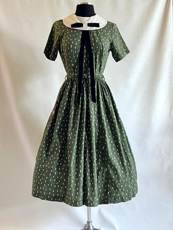 green arrow dress Linen Green Apron Dress - Linen main image 0