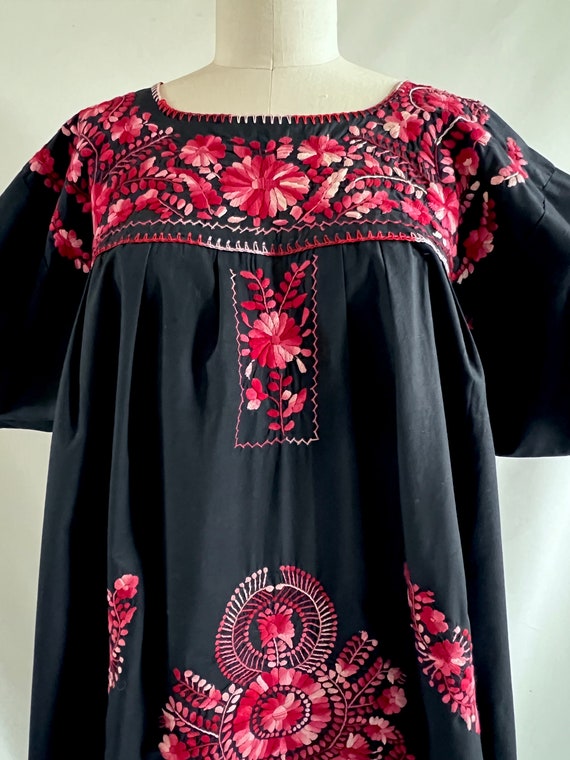 Vintage Mexican [Oaxacan] Cotton Dress, Black Cot… - image 3