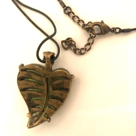 Connemara Asymmetrical Heart Leaf Pendant - image 5