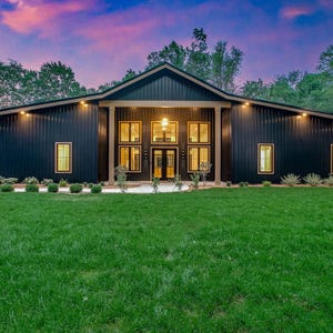 Luxury Barndominium Floor Plan