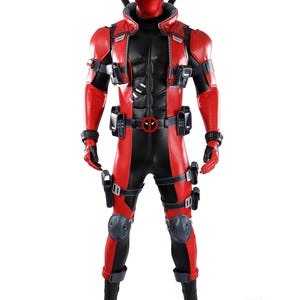 Deluxe Deadpool Cosplay from Marvel Rivals, Premium Gaming Bodysuit Men, Custom Size Comic Con Outfit, Superhero Tactical Suit immagine 1
