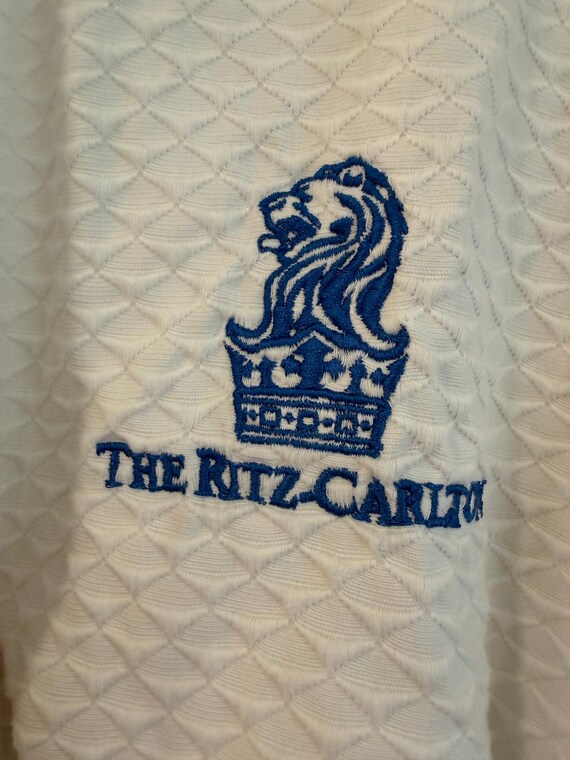 Vintage Bernard Co Ritz Carlton Logo Waffle Knit White Kimono Spa Bath Robe