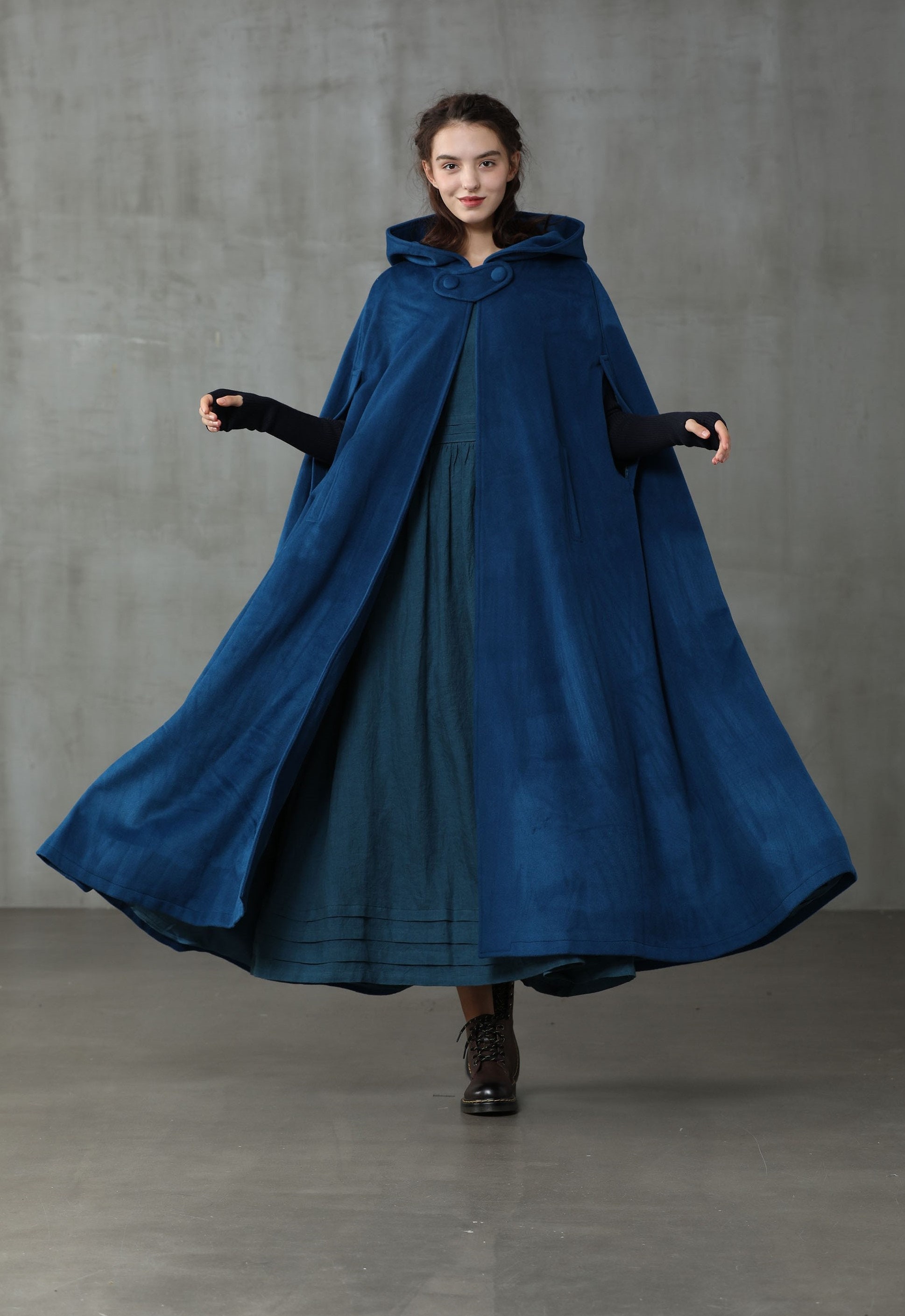  Gihuo Women's Wool Hooded Cape Solid Color Maxi Cloak