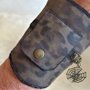 Bracciale da uomo in pelle per portafoglio, biglietti, cerniera teschio SALDI - 50%