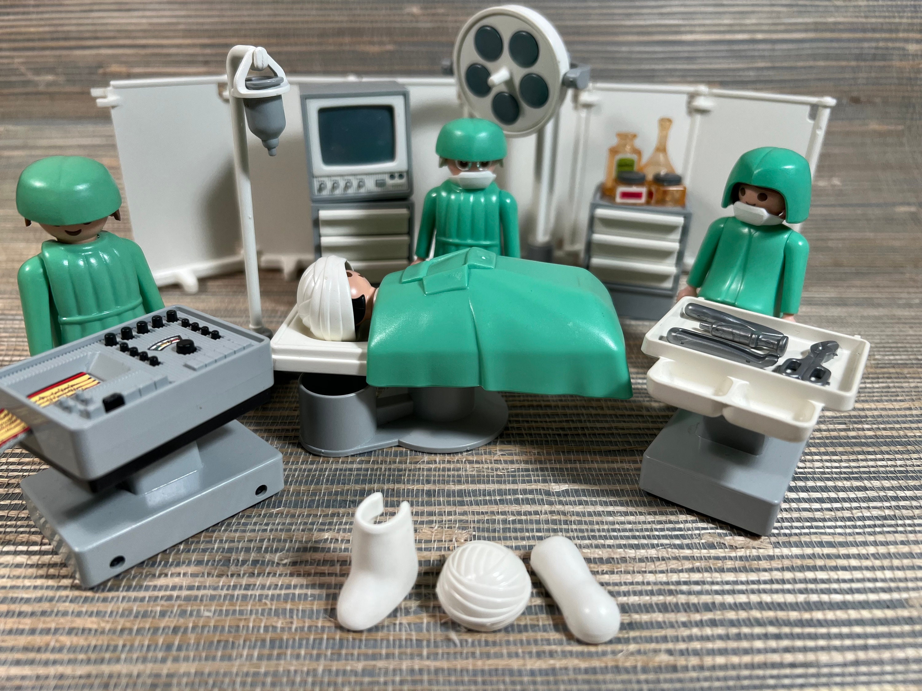 Vintage Playmobil 3459 Hospital Operating Room Surgery Medical Near  Complete with Extras Geobra