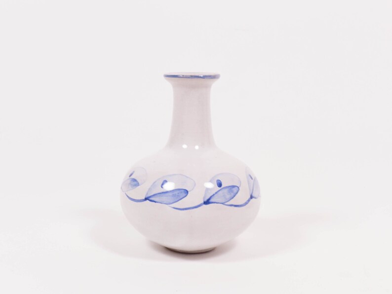 Blue and white vintage bud vase small vase for single flowers Etsy