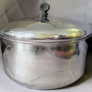 Pentola da brodo vintage Farberware da 6 quarti con coperchio, in acciaio inossidabile rivestito in alluminio, prodotta negli Stati Uniti.