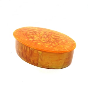 Vintage jewelry Bakelite Catalin box