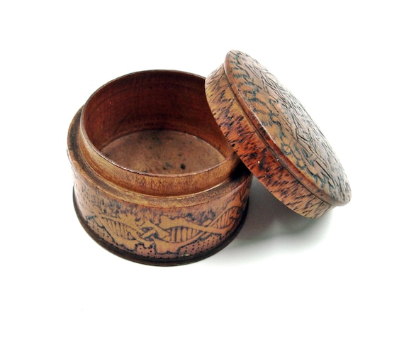 Caja de polvo de madera vintage antigua Cajas de joyería de pirografía Arte  popular búlgaro -  México