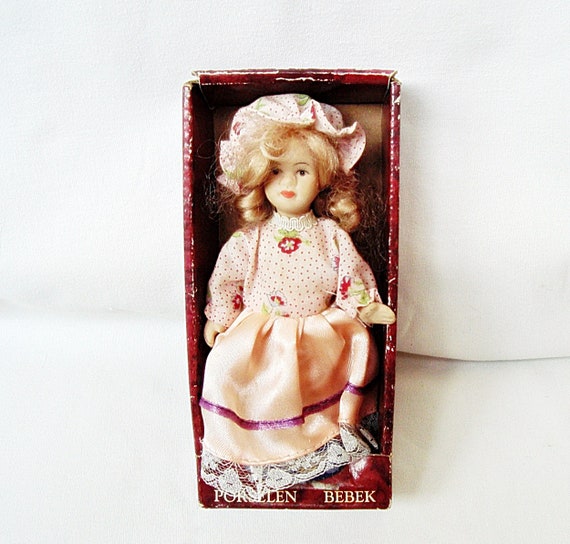 VINTAGE THAILAND PORCELAIN BISQUE DOLL