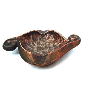 Vintage ash-tray Cast aluminum sculpture Hand made and painted