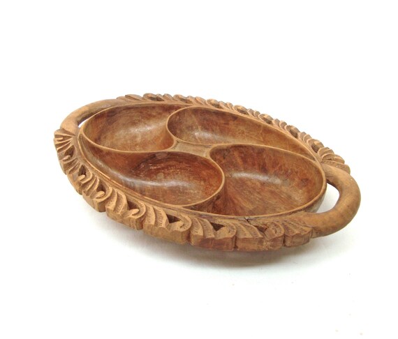 Vintage Wooden Bowl Divided Dish for Nuts Hand Carved 50s - Etsy display picture 1