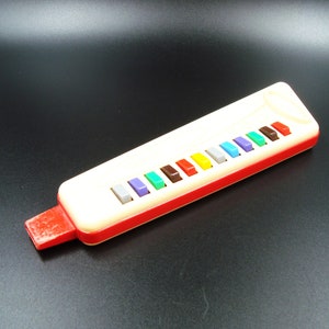 Vintage Triola flute/whistle musical toy DDR
