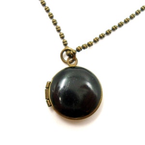 Vintage antique photo locket Brass pendant/necklace