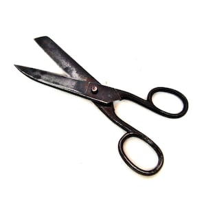 Vintage sewing scissors Mann & Federlein Solingen Rare