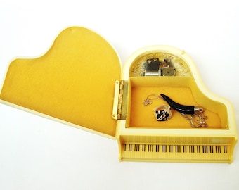 Vintage jewelry music box Grand piano Sankyo Mechanism Made in Hong Kong 70s Video