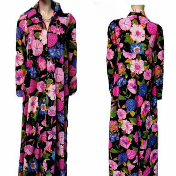 Vintage Eye Ful Zip Up Robe Dressing Gown Hot Pink Victorian Garden 80s robe eyeful robe designer robe floral robe eyeful robe Gift for Her