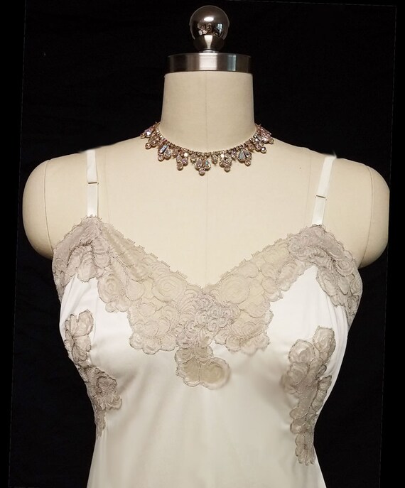 Vintage Van Raalte Satin Suavette Slip Ivory desi… - image 3