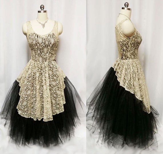 Vintage 1950s Black & Ivory Lace Voluminous Net P… - image 1