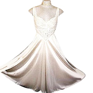 Vintage Olga Rare Design All-Lace Bodice & Sheer Back Nightgown in Moonbeams