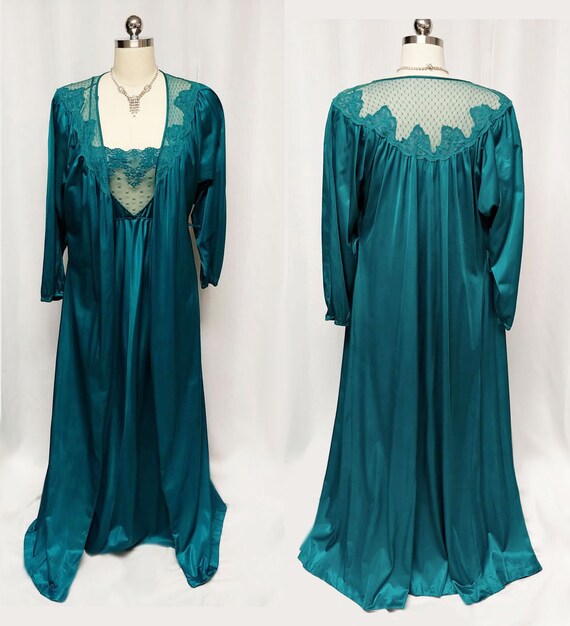 Vintage Gorgeous Color Lace Peignoir Nightgown Set