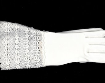 Vintage New 50s Early 60s Gloves Heavily Embroidered Lace Cuff New Old Stock Wedding gloves Bridal Gloves wedding accessory