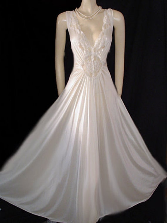 Lady Olga Long Sleeve Nightdress 100% Brushed Cotton Traditional Style —  Sandras-Online