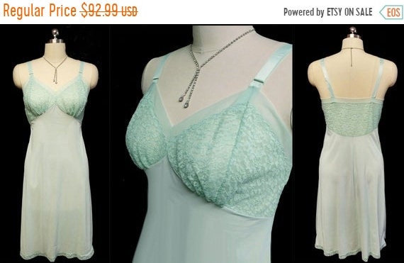 CLEARANCE SALE Vintage Seamprufe Slip Lace in Sea