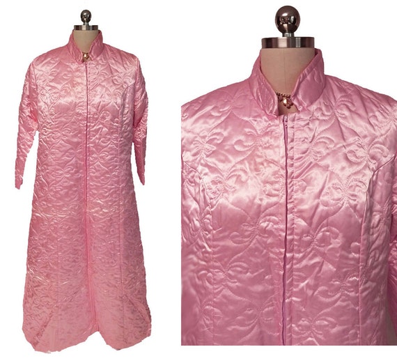 Vintage Fleischman Quilted Satin Robe in Parisian