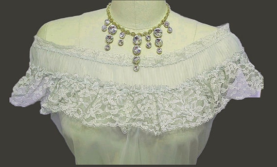 Vintage 1950s / 1960s Edwards Lingerie Lace Mint … - image 4