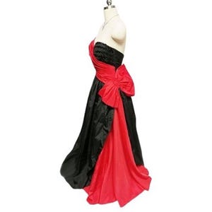 Glamorous Vintage 50s 60s Movie Star Look Pleated Strapless Evening Gown w Huge Bow Prom Dress Formal
