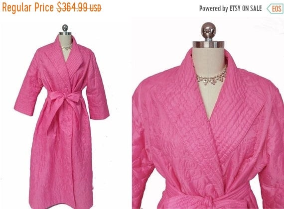 CLEARANCE SALE Vintage 60s 70s Quilted Robe Made i