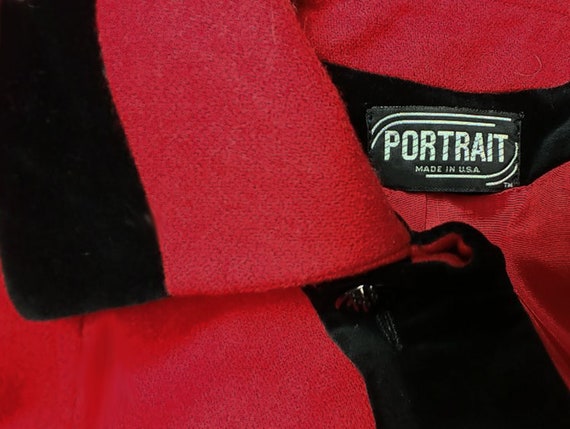 Vintage Portrait Red Wool Velvety Black Clutch Sw… - image 6