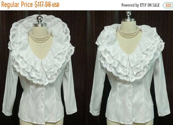 CLEARANCE SALE Vintage Very Feminine 3 Tier Embroi