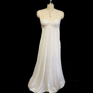 Vintage Rare Sheer Olga Spandex Lace Bra Nightgown in White Frost