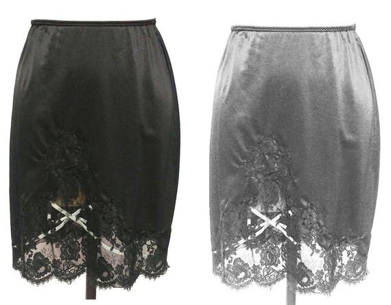 Vintage Chevette Half Slip Exquisite Lace Applique