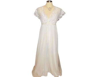 Vintage New With Tag Donna Richard Lace and Satin Peignoir and Nightgown Bridal Set