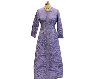 Rare 1960s B. Altman & Co. Hyacinth Periwinkle Quilted Satiny Robe | Made in Hong Kong | Floral Vine Design